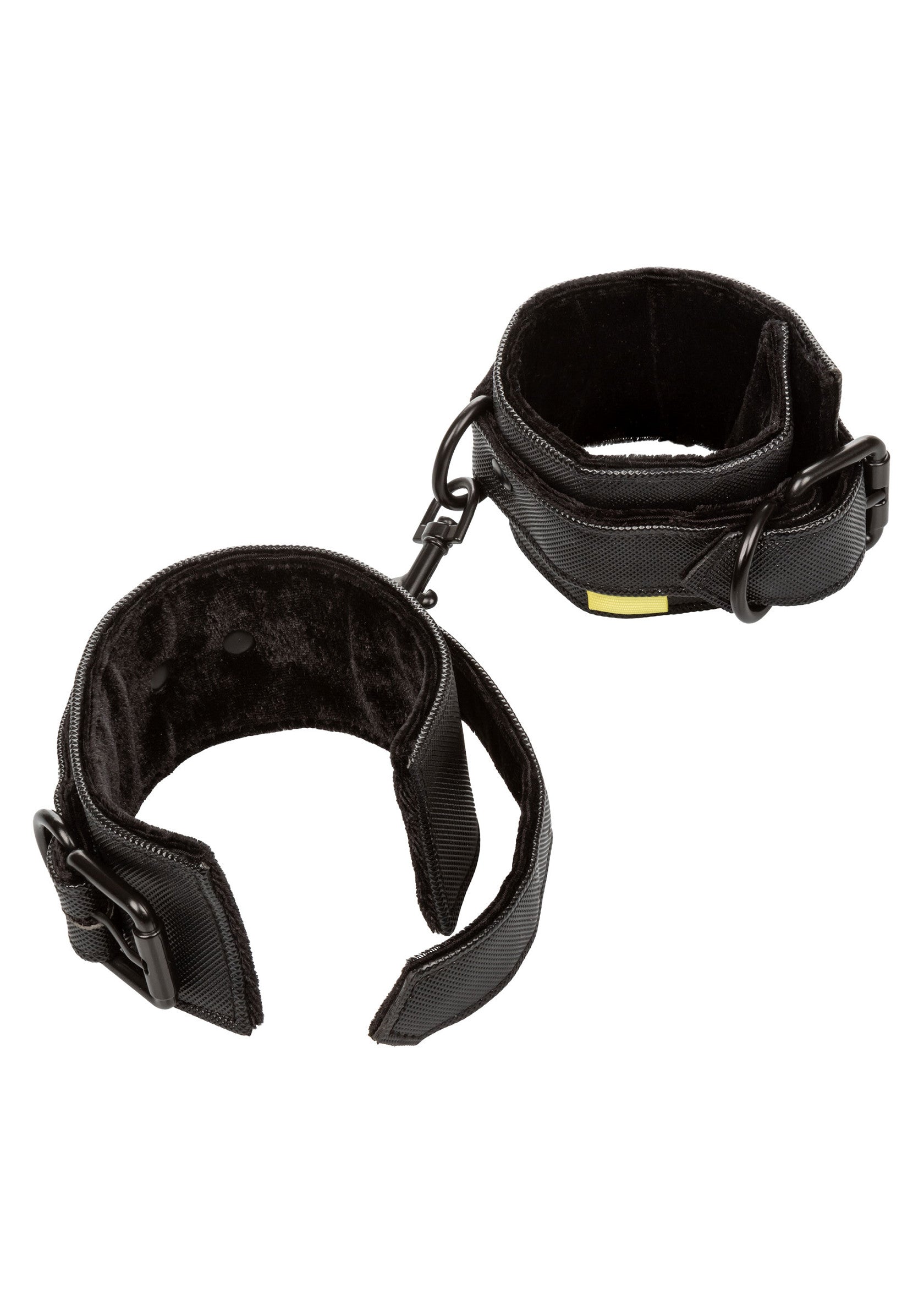 Manchettes de cheville rembourrées noires avec boucles réglables pour un confort optimal. Accessoires de jeux pour adultes.; Zwarte, gevoerde enkelboeien met verstelbare gespen voor comfort. Speeltjes voor volwassenen.; Black padded ankle cuffs with adjustable buckles for comfort. Adult play accessories.