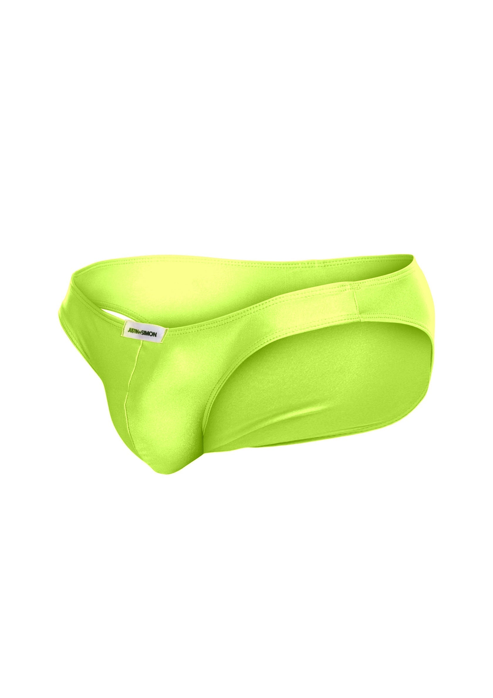 Slip pour homme jaune citron, confortable et élégant.; Citroengele herenslip, comfortabel en stijlvol.; Lime-yellow men's brief, comfortable and stylish.