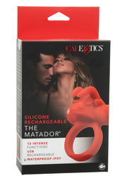 CalExotics The Matador anneau pénien vibrant rechargeable. 12 fonctions, étanche IPX7. Pour des sensations intenses garantie !; CalExotics The Matador oplaadbare vibrerende penisring. 12 functies, IPX7 waterdicht. Voor gegarandeerd intense sensaties!; CalExotics The Matador rechargeable vibrating cock ring. 12 functions, IPX7 waterproof. For guaranteed intense sensations!