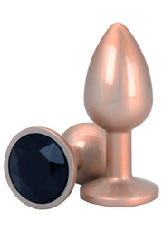 Deux plugs anaux roses avec une pierre précieuse noire pour une touche d'élégance et de plaisir.; Twee roze anale plugs met een zwarte edelsteen voor een elegante en genotvolle ervaring.; Two pink butt plugs featuring a black gemstone for an elegant and pleasurable experience.