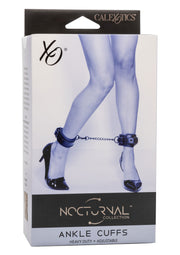 Menottes de cheville de la collection Nocturnal. Robustes et réglables, idéales pour des jeux coquins et la soumission.; Nocturnal collectie enkelboeien. Zware kwaliteit, verstelbaar, perfect voor ondeugende spelletjes en onderwerping.; Nocturnal Collection ankle cuffs. Heavy duty, adjustable, perfect for kinky games and submission.