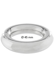 Anneau pénien en acier inoxydable poli, diamètre intérieur 45 mm.; Gepolijste roestvrijstalen penisring, binnendiameter 45 mm.; Polished stainless steel cock ring, 45 mm inner diameter.
