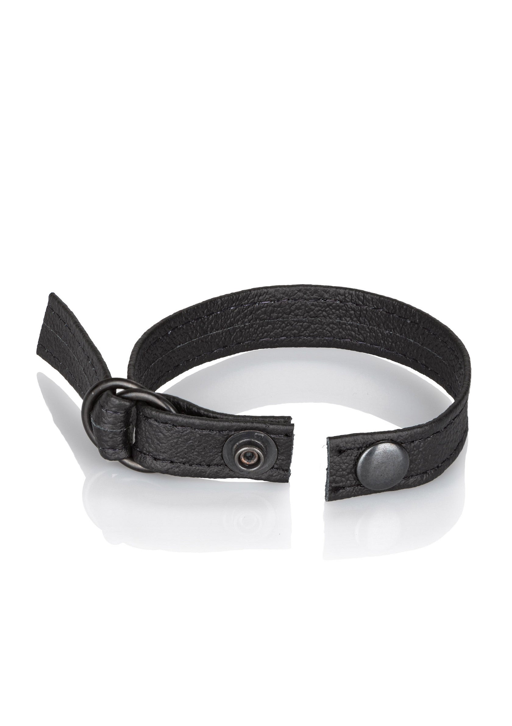 Bracelet en cuir noir avec fermoir à bouton-pression, accessoire de mode unisexe.; Zwarte leren armband met drukknoopsluiting, unisex modeaccessoire.; Black leather bracelet with snap closure, unisex fashion accessory.